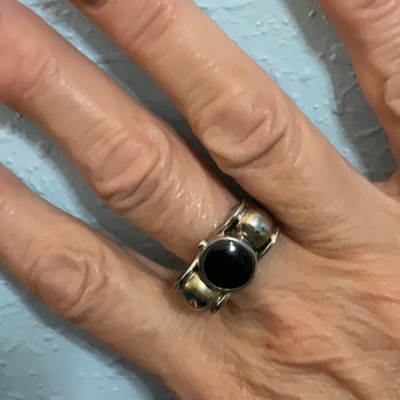 Ring - Picture 2 of 2